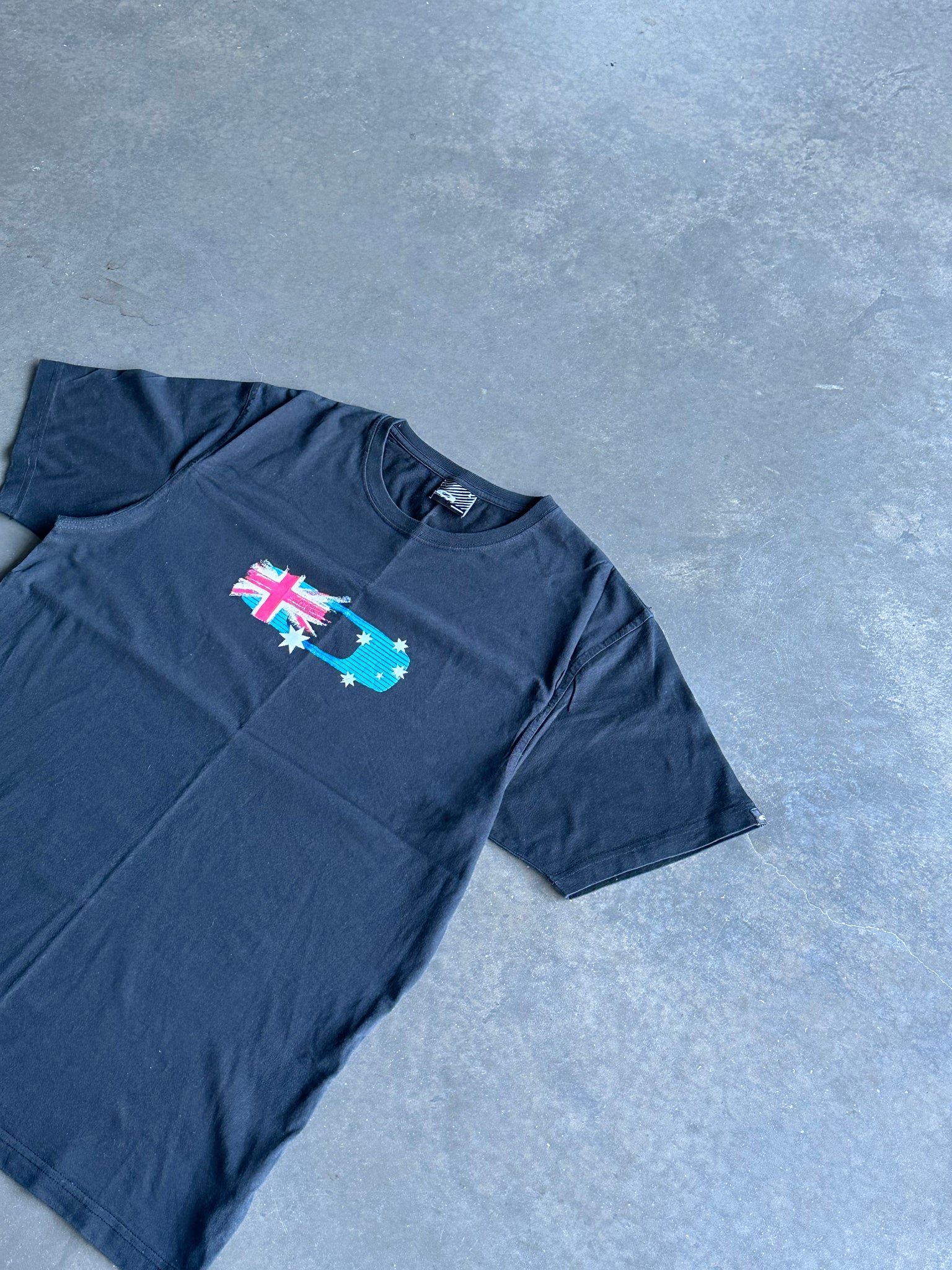 Oakley Australia Tee L
