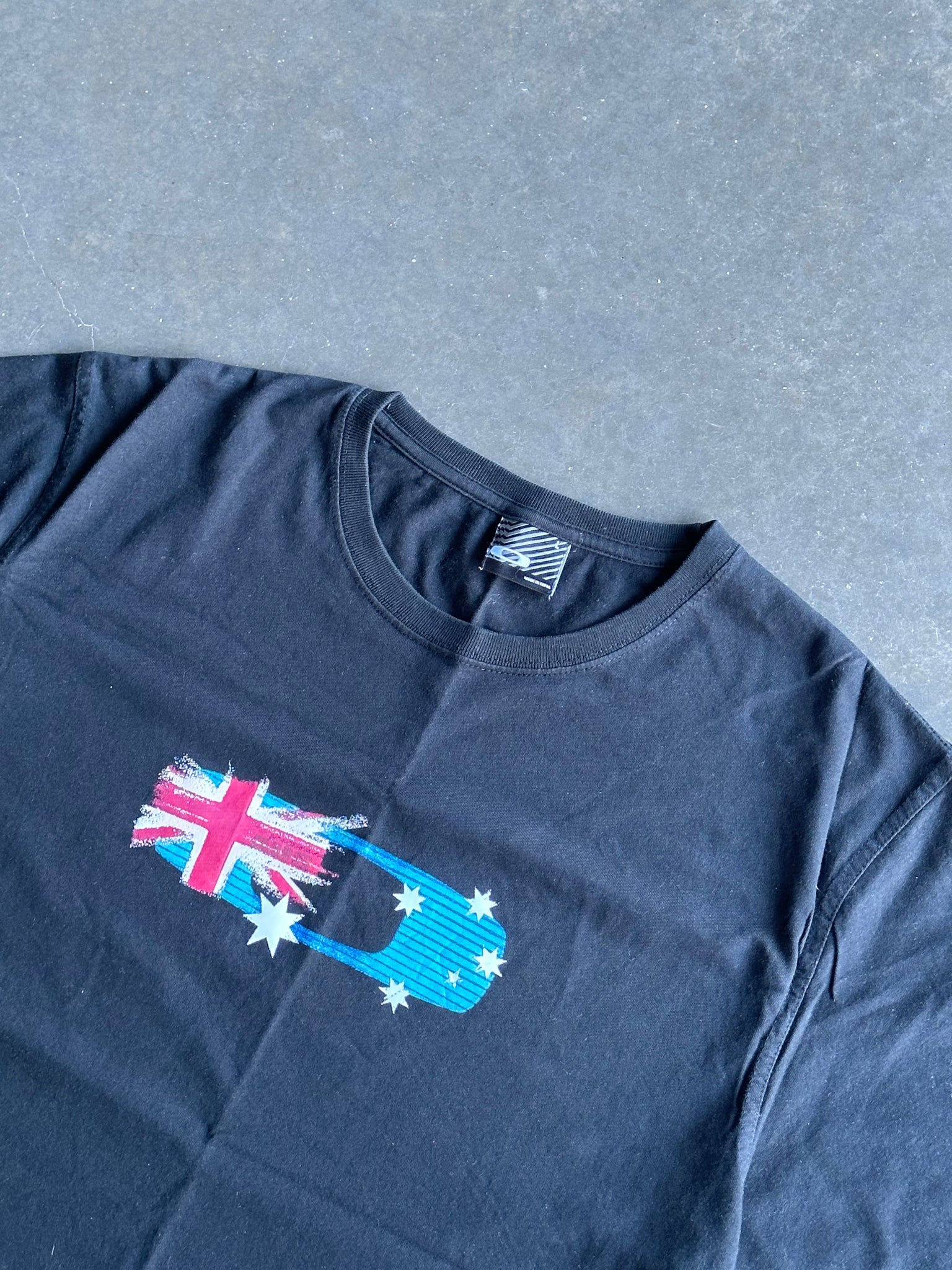 Oakley Australia Tee L
