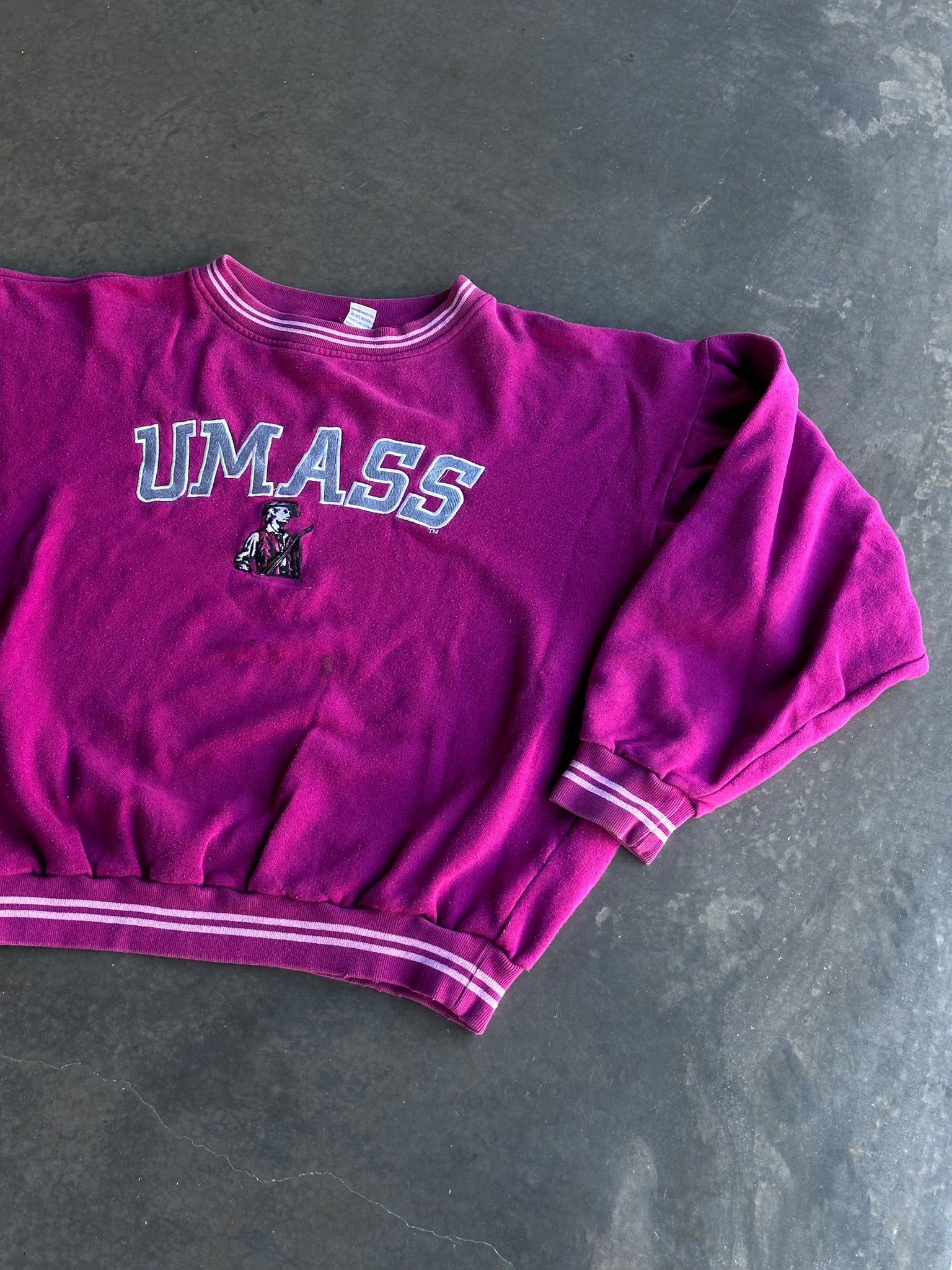 UMASS Sweater L
