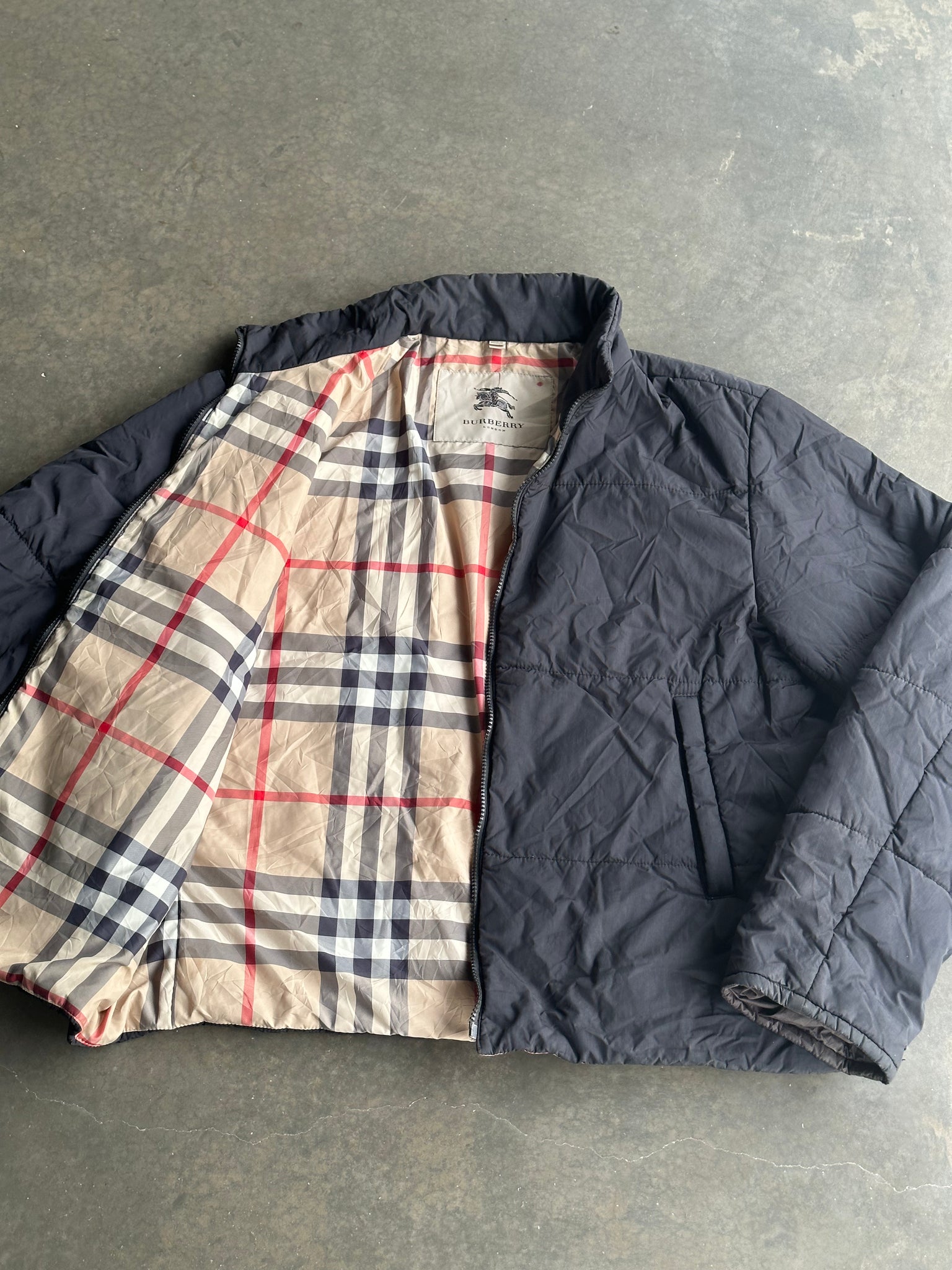 Burberry Puffer Jacket XL