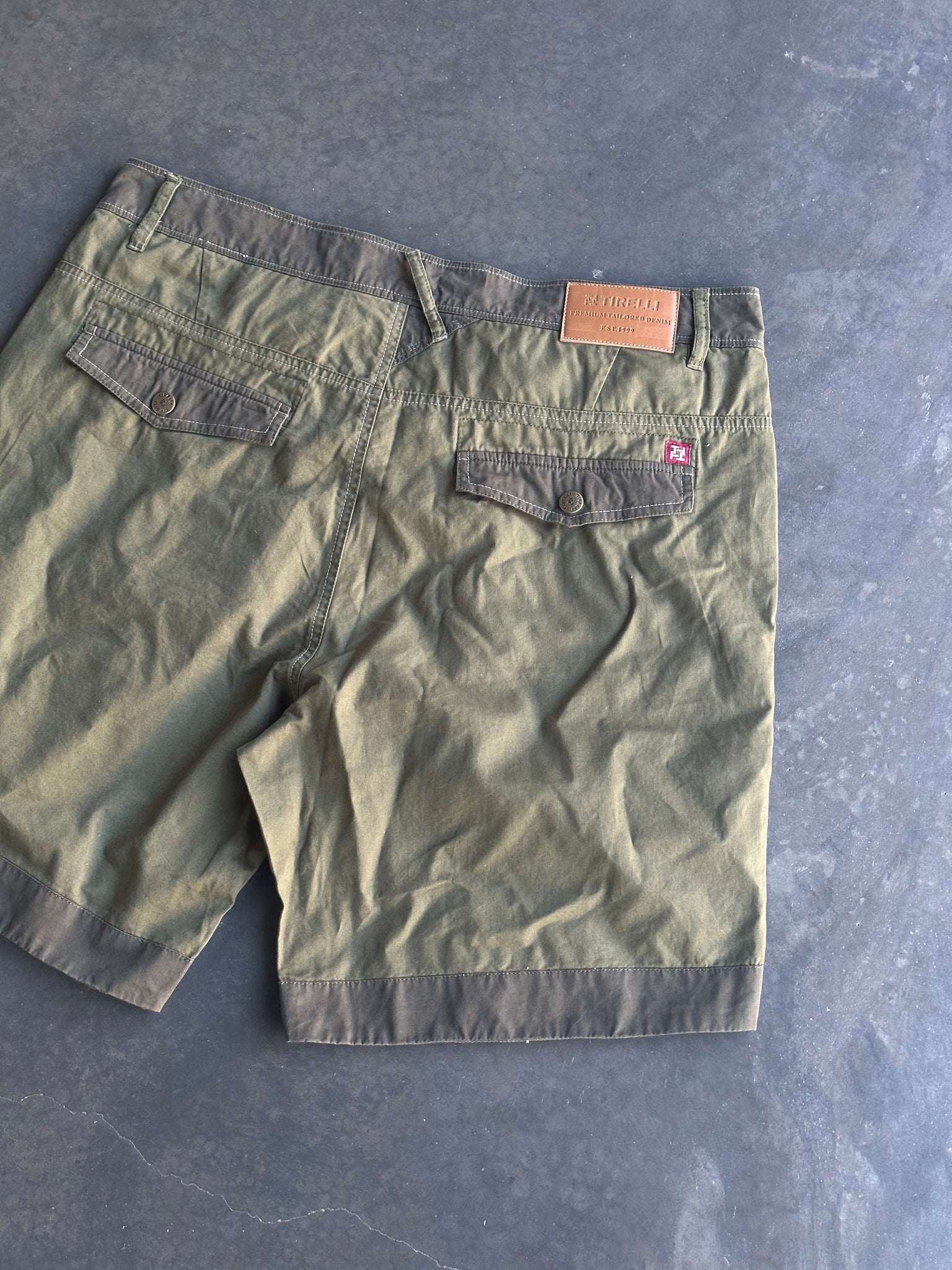 Tirella Shorts 38
