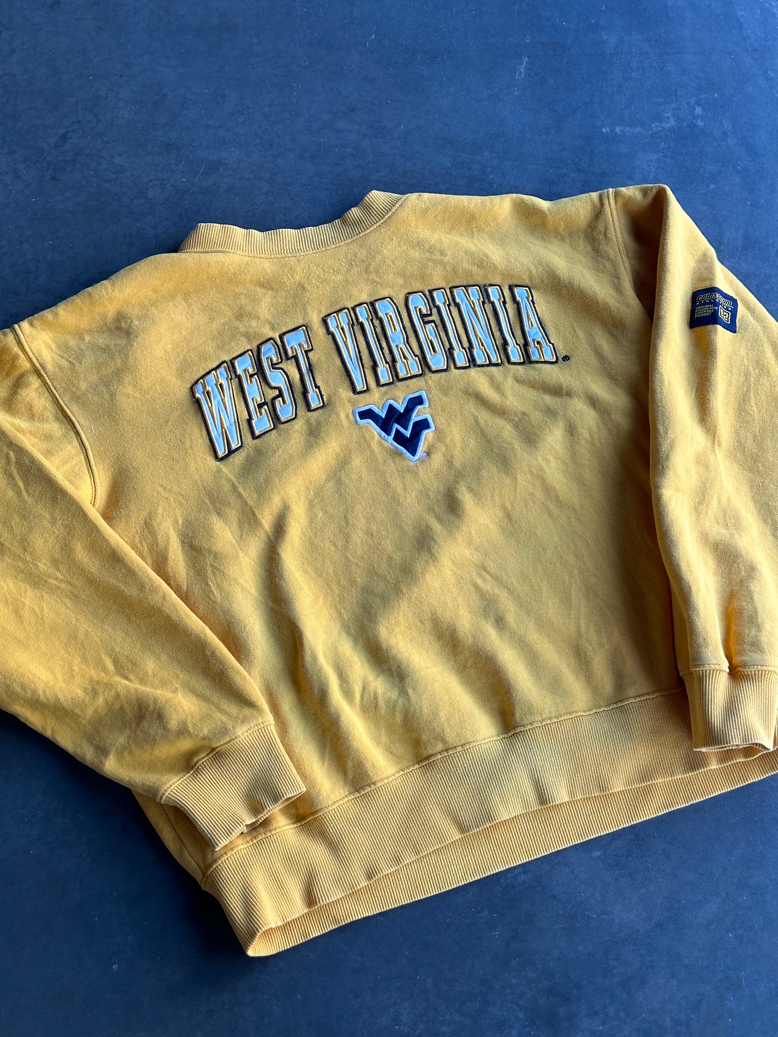 West Virginia Sweater M
