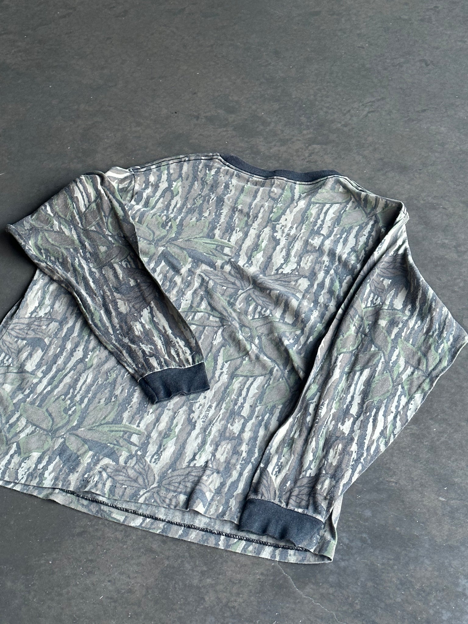 Vintage Real Tree Long Sleeve L