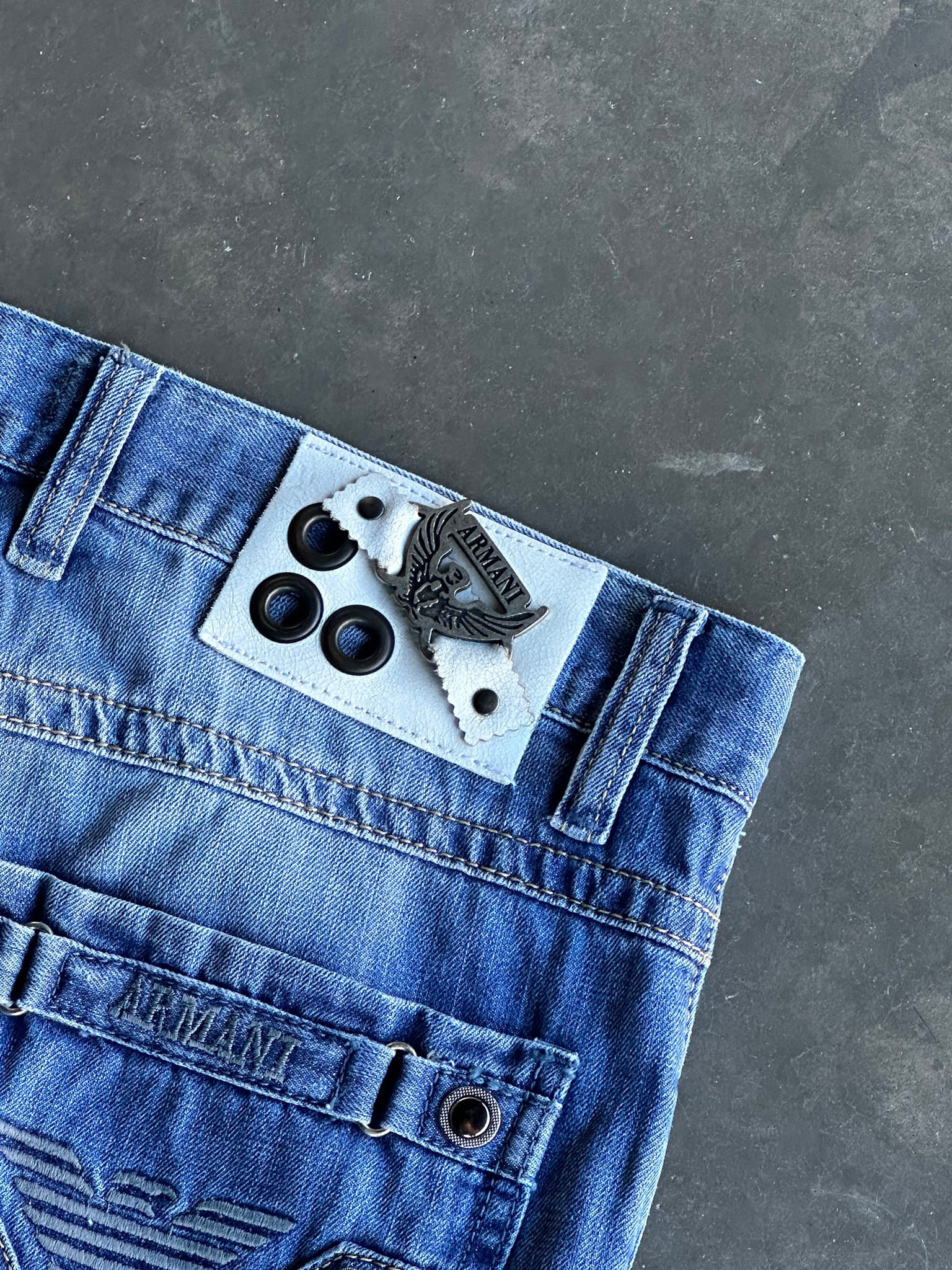 Armani Jeans 33