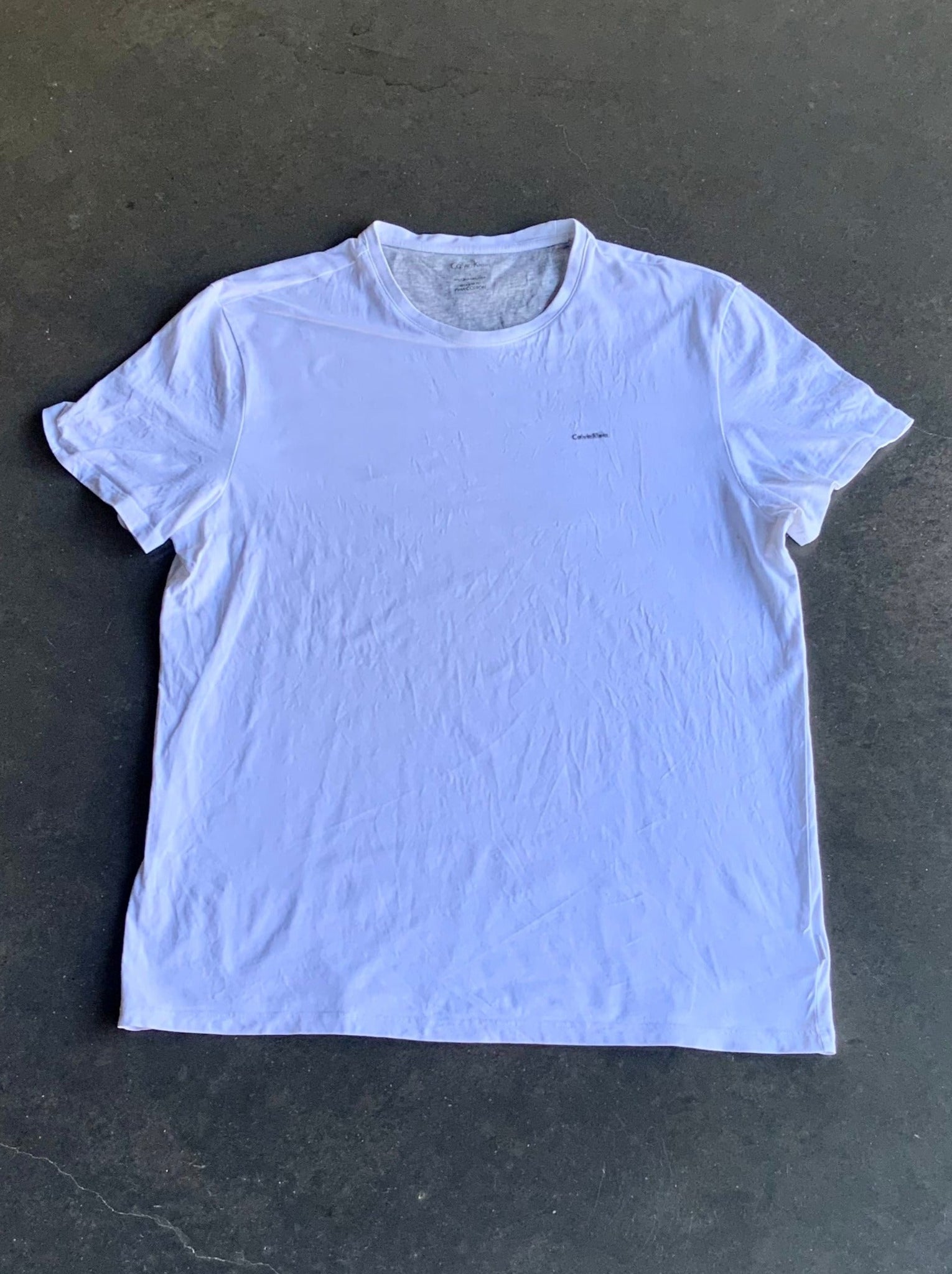 Calvin Klein Tee L