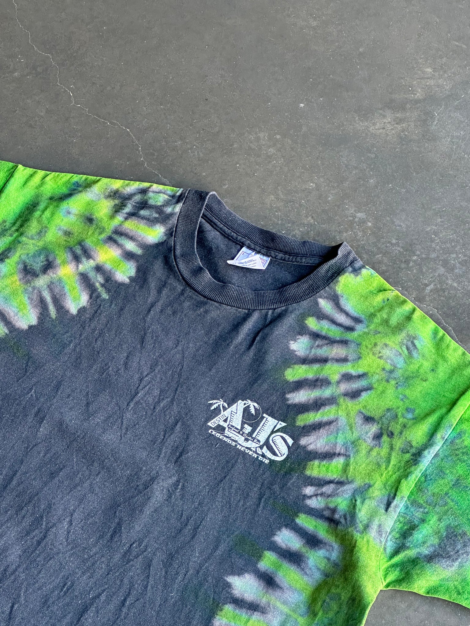 Vintage AJ's Tee L