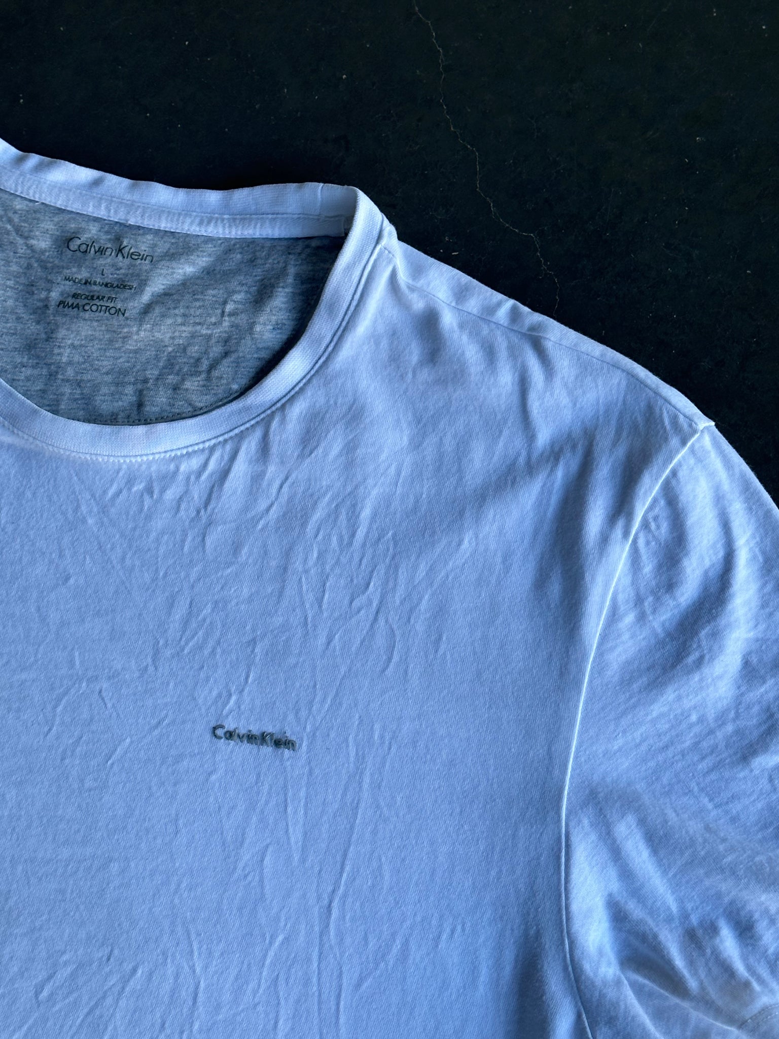 Calvin Klein Tee L