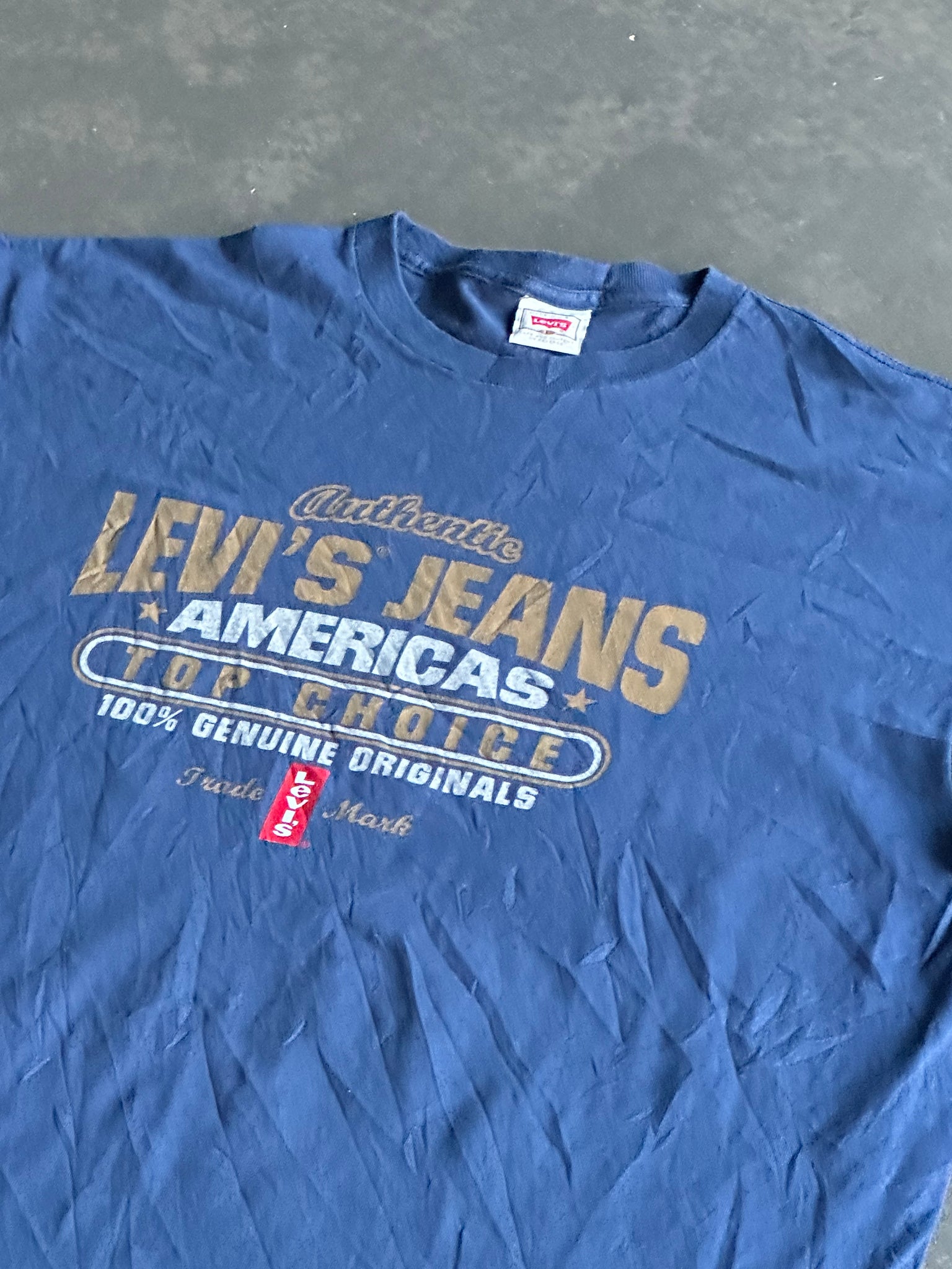 Vintage Levis Jeans Tee L